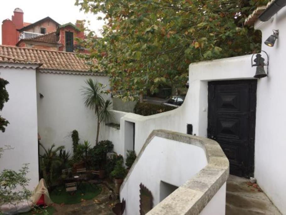 Tiny Smart Home, Private Garden & Outside Jacuzzi. Center Sintra! Екстер'єр фото